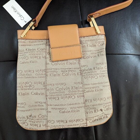 Calvin Klein Signature Monogram Shoulder Bag - NWT Leather Trim & Shoulder Trap - Picture 1 of 9